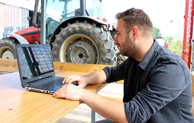 Çiftçi: Teknoloji olmadan tarım olmaz diyor…