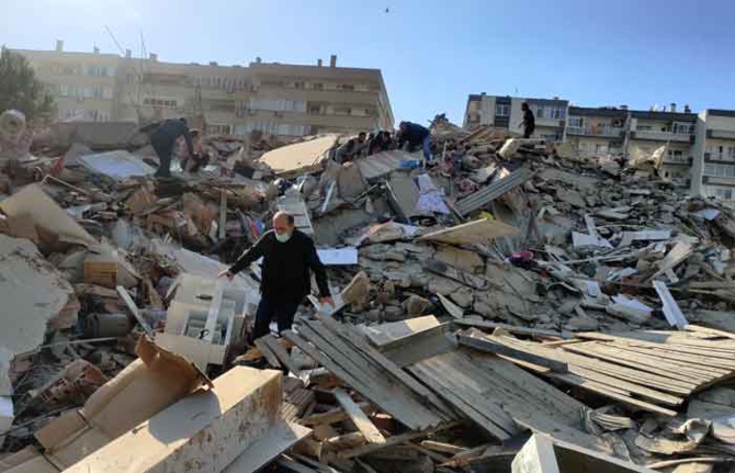 Bakan Pakdemirli Deprem Bölgesi İzmir'e Gidiyor